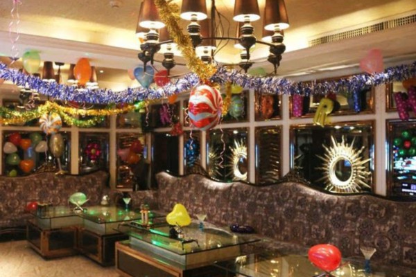 成都桑拿场所犯罪案件频发，警方严打行动启动